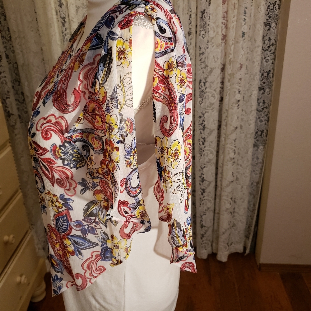 NWT Apt. 9 Petite Top - Picture 3 of 7